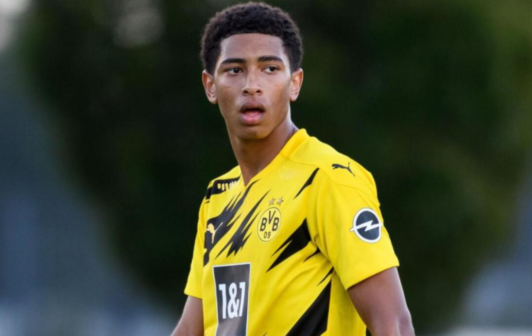 高尔夫俱乐部工作服，选棉还是聚酯纤维？