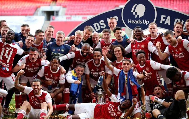 美媒：森林狼对欧文有意，爱德华兹本人支持这一举措