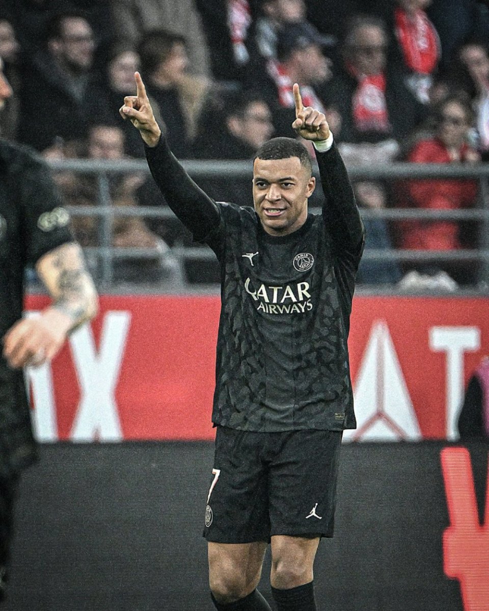 6场贡献9球1助攻，卡扎伊什维利当选中超9／10月最佳球员