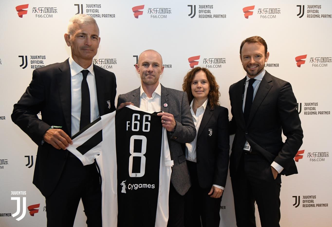 欧冠师徒对决首演，皇马主场迎战曼城