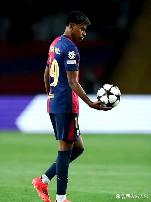 TA：桑切斯最近在逐渐进步，他已成为英超最可靠的门将之一