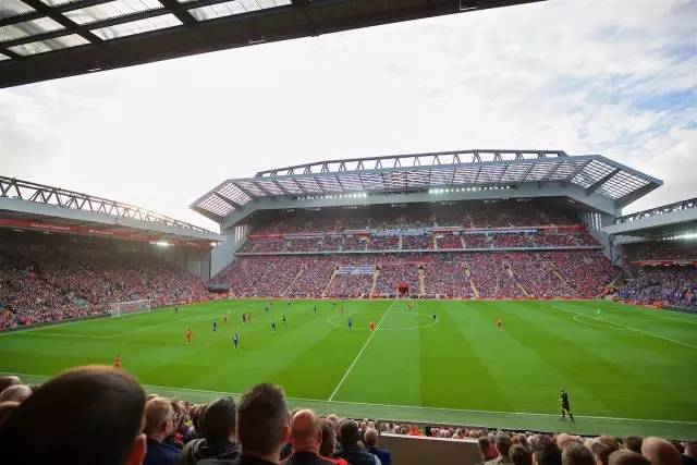 半场战报：乌迪内斯0-1热那亚，马利诺夫斯基点射