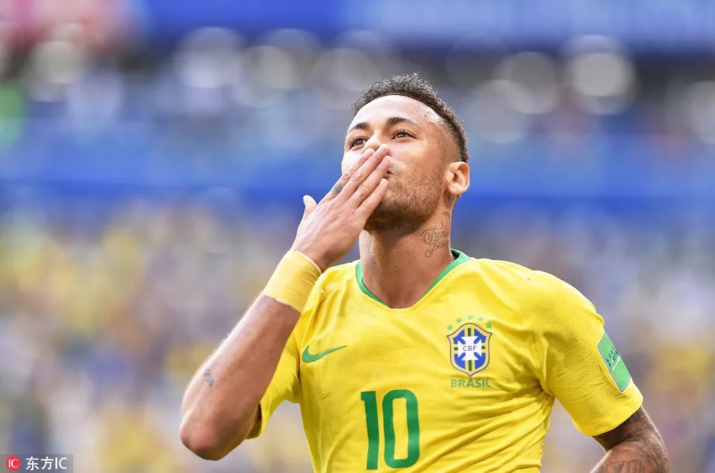 维希涅夫斯基：主场对阵荷兰是梦想，上场吃牌是因不懂规则